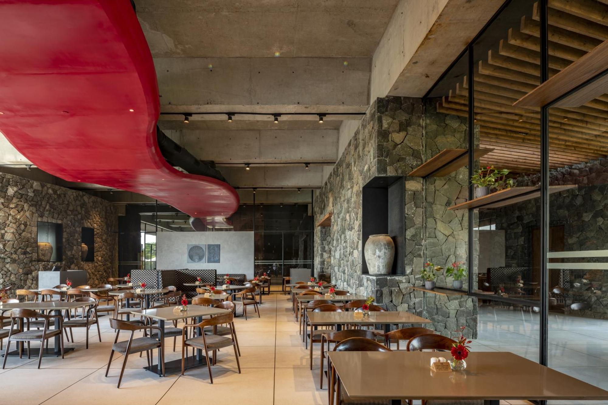 Radisson Resort And Spa ロナバラ エクステリア 写真 Restaurant